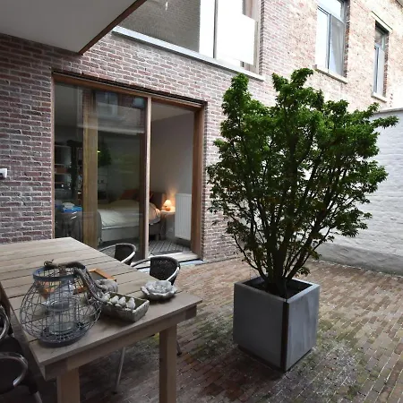 In With Terrace * Ypres